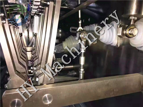 HY-180 Horizontal Roller Film Bag Forming Packaging Machine detail 3_