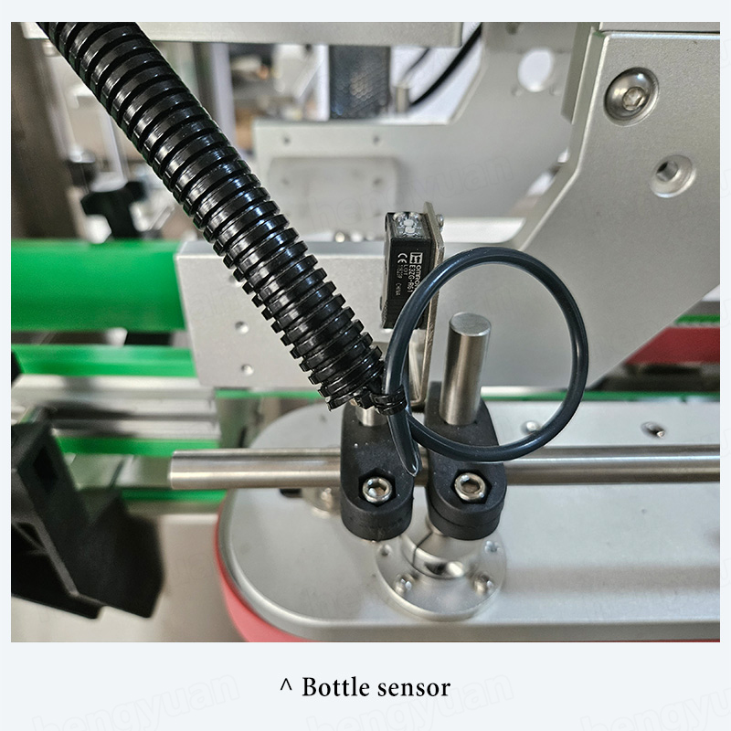 HYXG-2D Automatic Screwing-on Bottle Capping Machine Detail 4 Bottle Sensor